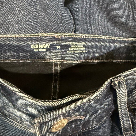 Old Navy Extra High Rise Rockstar Super Skinny Jeans Size 14 - Picture 3 of 3